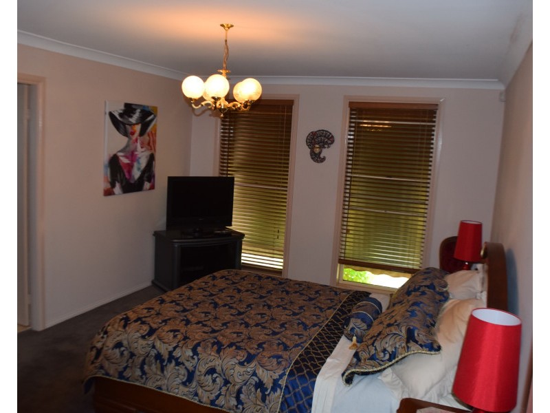 5 Glenwarrie Place, Parkes NSW 2870