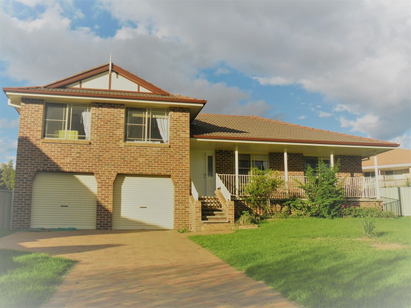 9 Glengowrie Place, Parkes NSW 2870