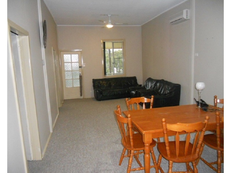 30 Gap Street, Parkes NSW 2870