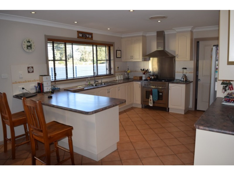 3 Light Horse Place, Parkes NSW 2870