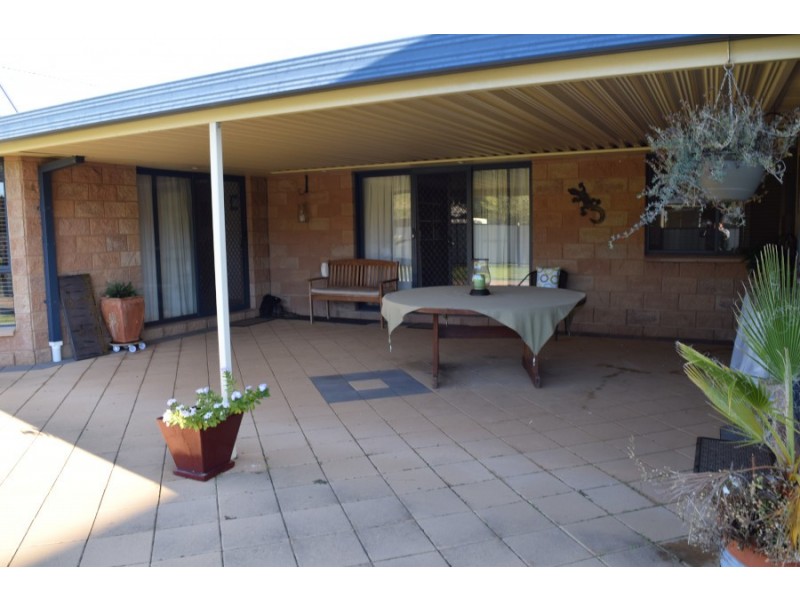 3 Light Horse Place, Parkes NSW 2870