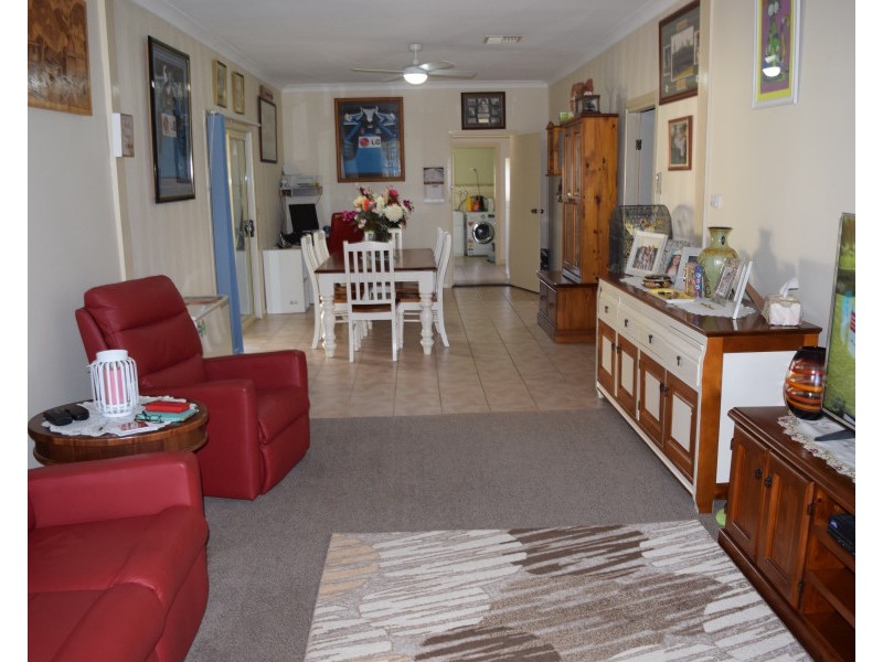 44 Station Street, Parkes NSW 2870