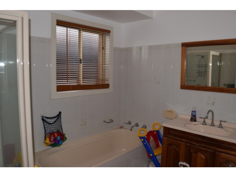 1 Werona Place, Parkes NSW 2870