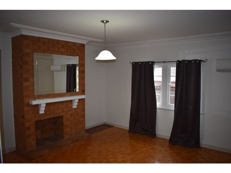 141 Currajong Street, Parkes NSW 2870