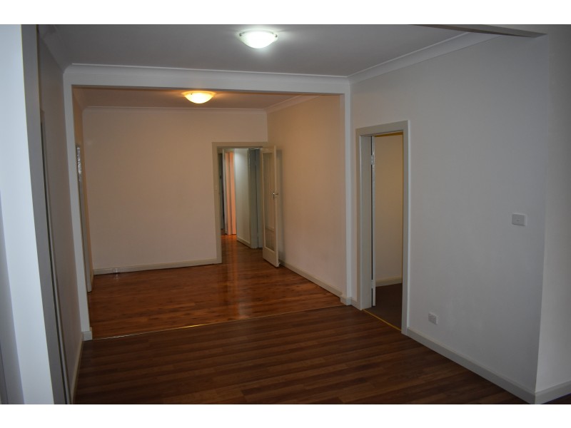 141 Currajong Street, Parkes NSW 2870