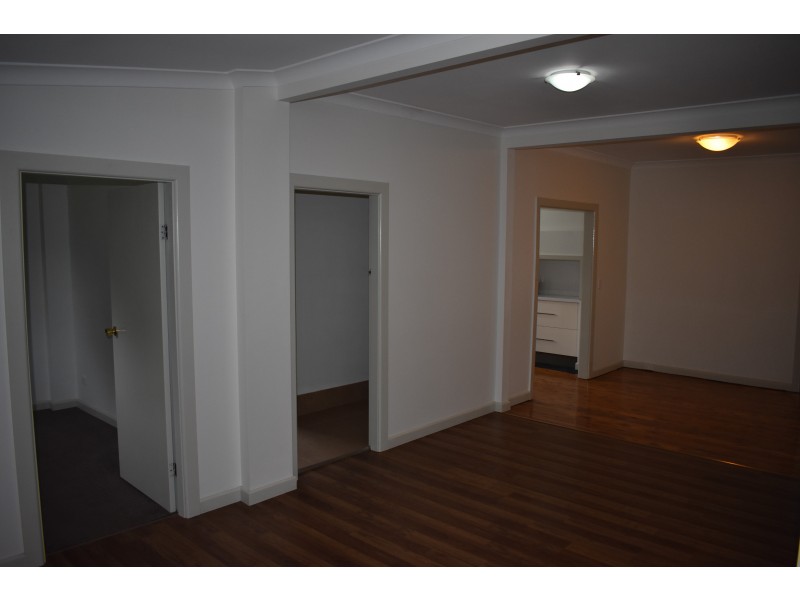 141 Currajong Street, Parkes NSW 2870