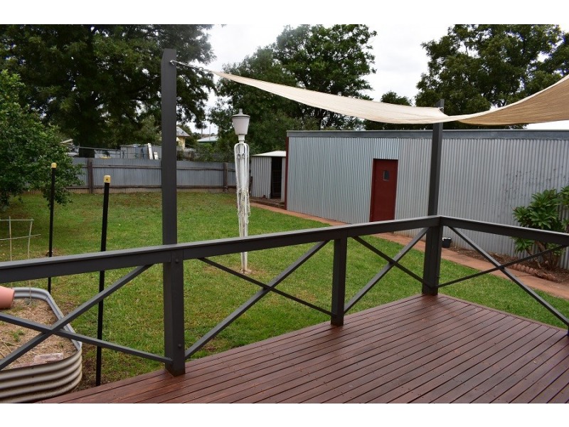 141 Currajong Street, Parkes NSW 2870