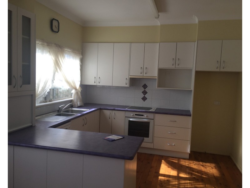 28 Weston Street, Parkes NSW 2870