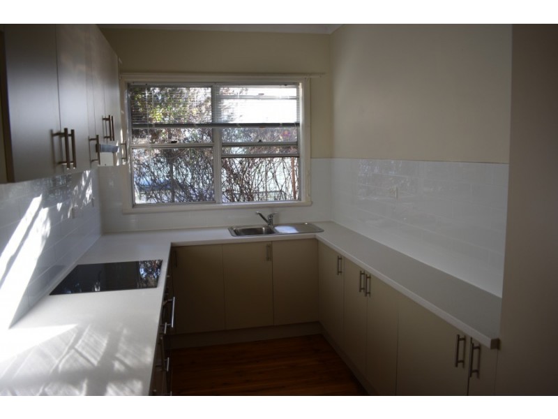 12 Waratah Street, Parkes NSW 2870
