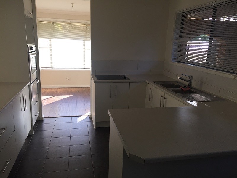 15 Glenhaven Ave, Parkes NSW 2870