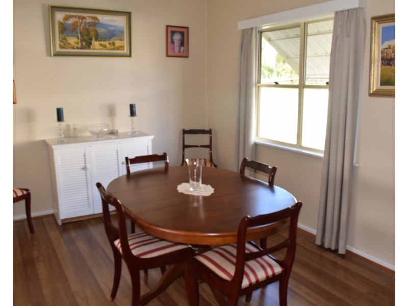 15 Victoria Street, Parkes NSW 2870