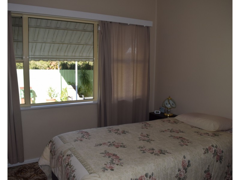 15 Victoria Street, Parkes NSW 2870