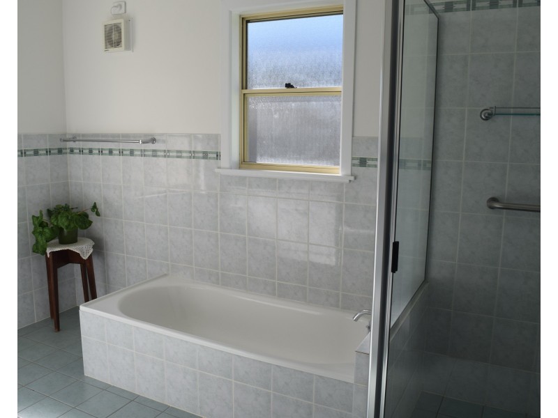 15 Victoria Street, Parkes NSW 2870