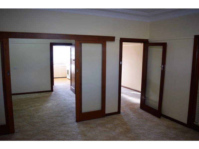 1 Flynn Street, Parkes NSW 2870