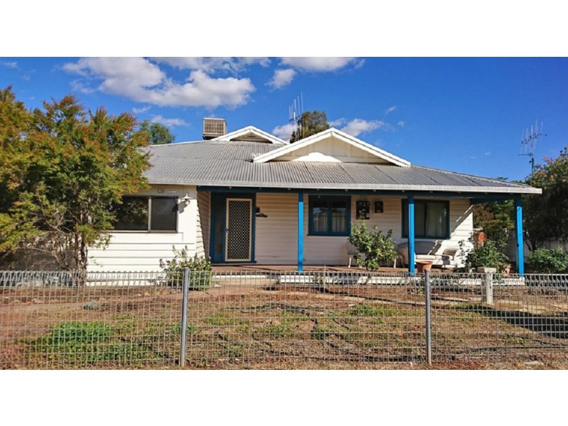 24 Parkes Street, Trundle NSW 2875