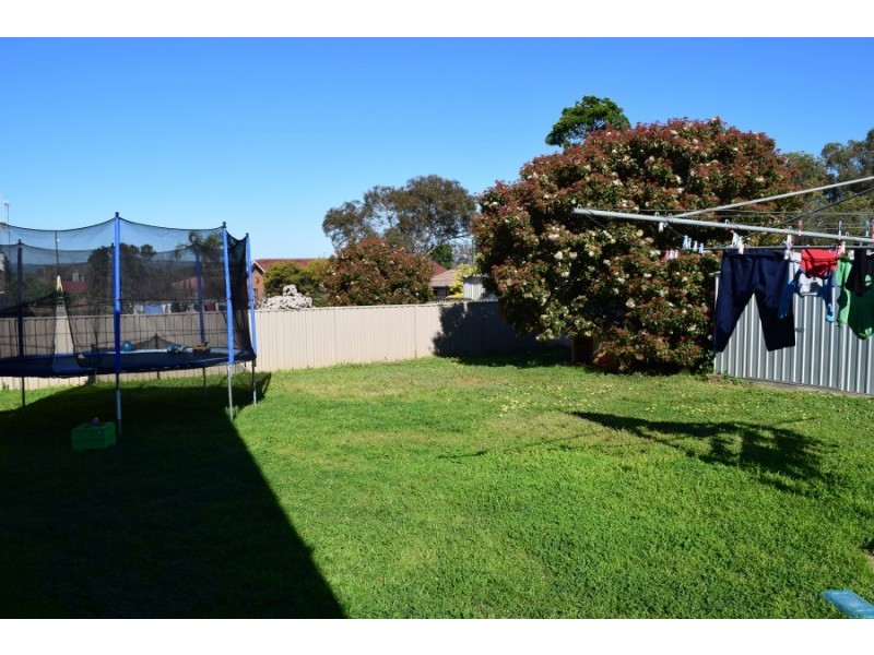 7 Bowditch Crescent, Parkes NSW 2870
