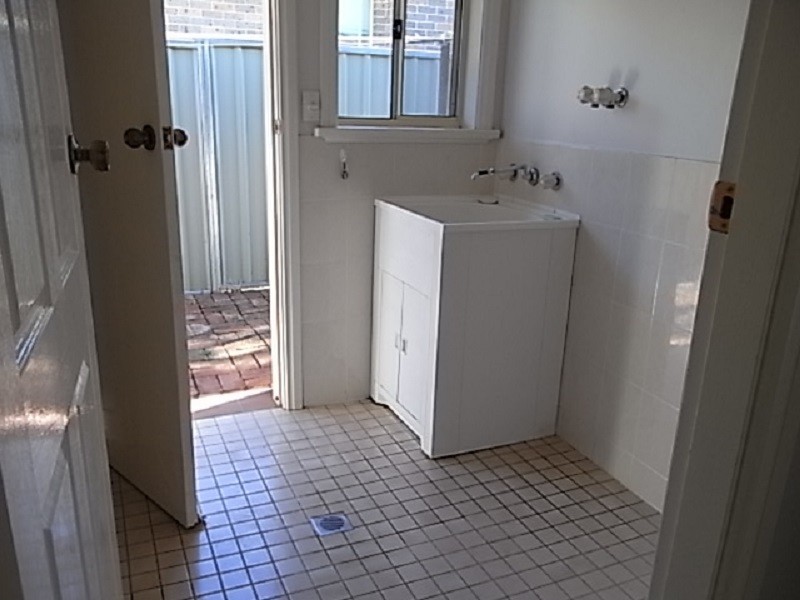 6B  Thomas Tom Crescent, Parkes NSW 2870