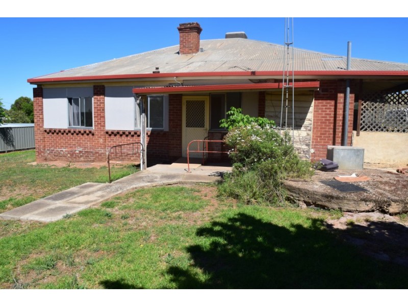 80  Peak Hill Road, Parkes NSW 2870