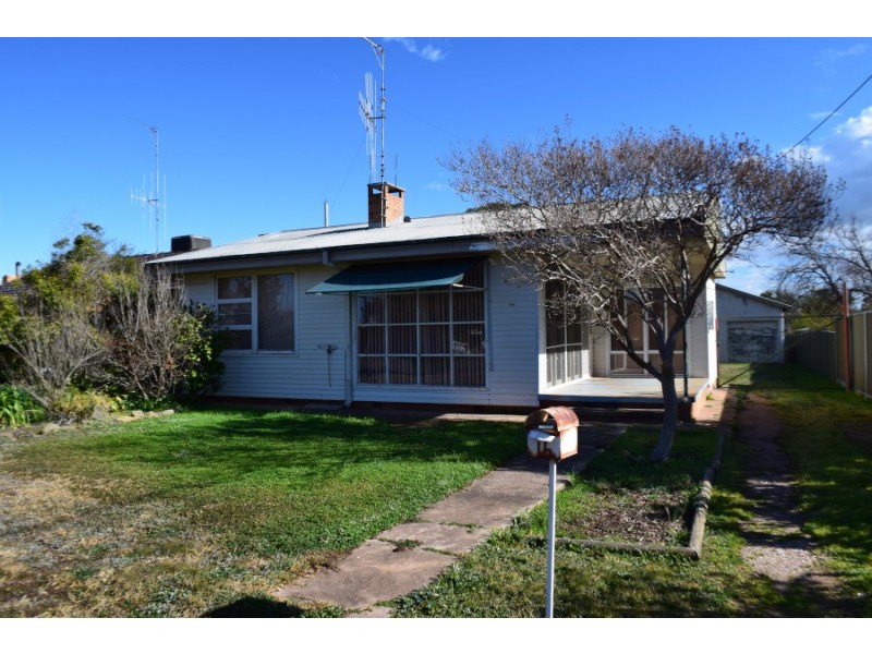 16 Middleton Street, Parkes NSW 2870