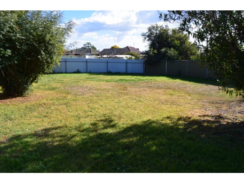 16 Middleton Street, Parkes NSW 2870
