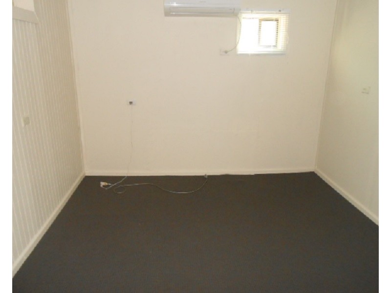 77 Hill Street, Parkes NSW 2870