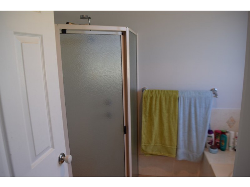 9 Guillan Place, Parkes NSW 2870