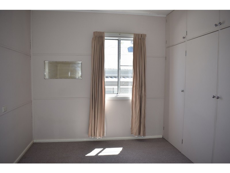 12 Howard Street, Parkes NSW 2870