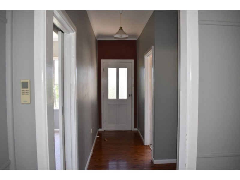 12 Howard Street, Parkes NSW 2870