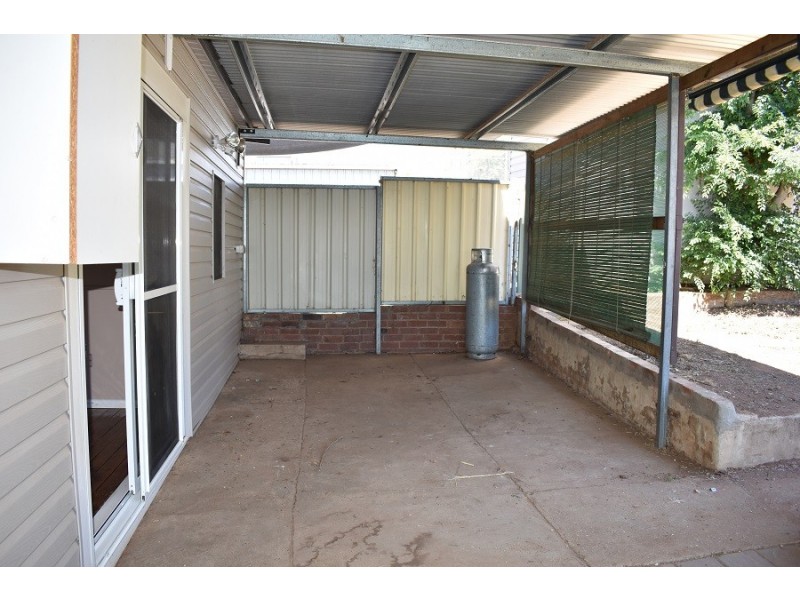 12 Howard Street, Parkes NSW 2870