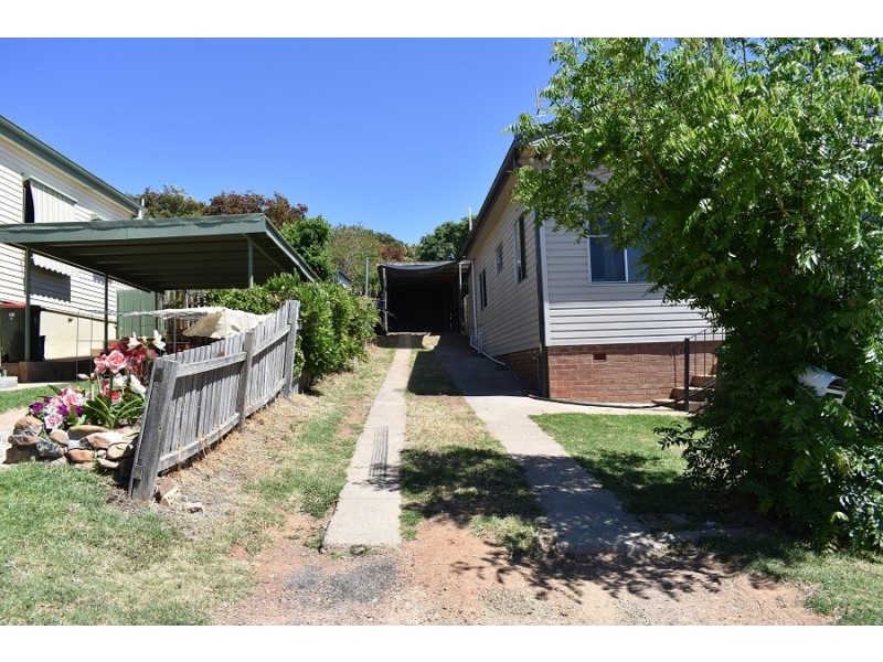 12 Howard Street, Parkes NSW 2870