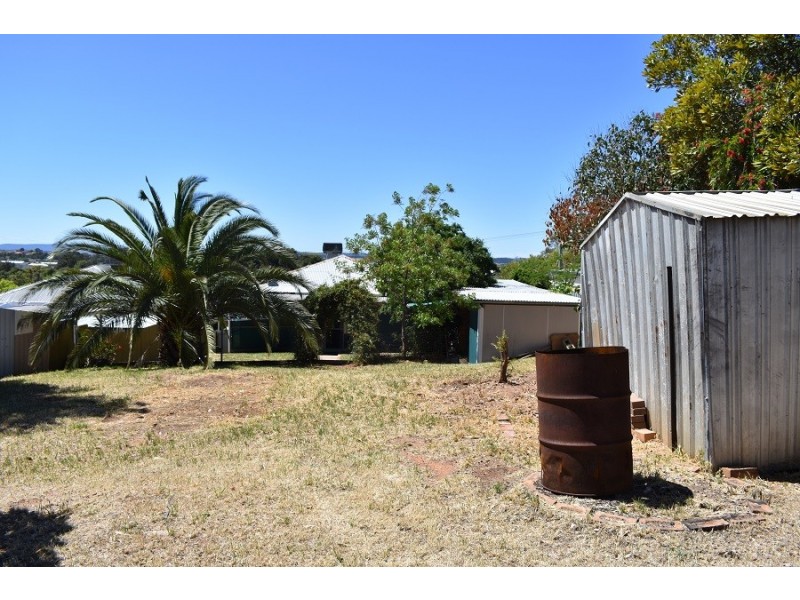 12 Howard Street, Parkes NSW 2870