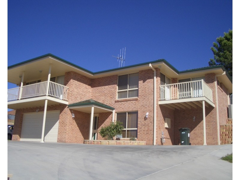 8 Valley View Place, Parkes NSW 2870