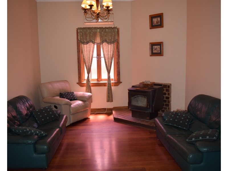 65 Dalton Street, Parkes NSW 2870