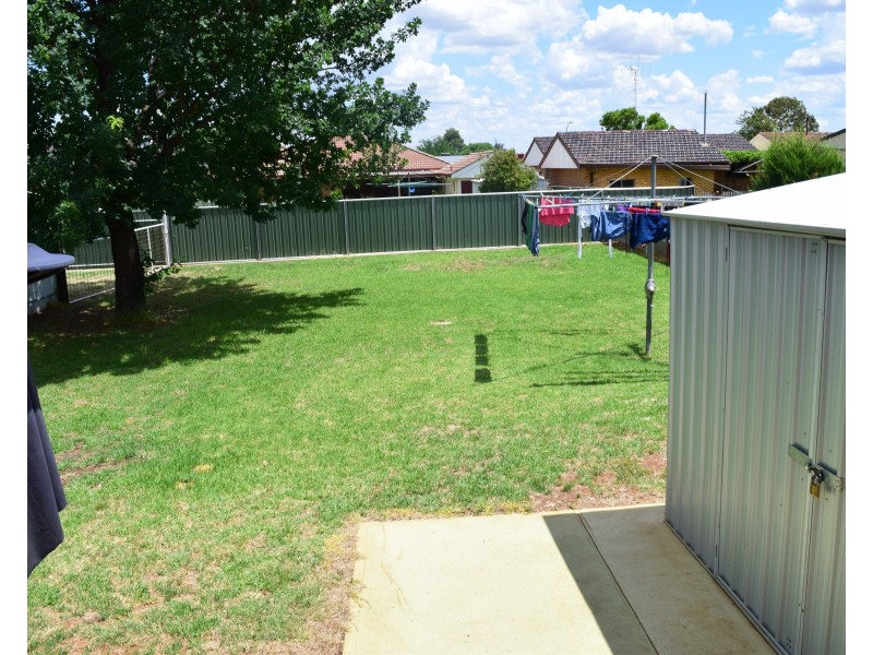 65 Dalton Street, Parkes NSW 2870