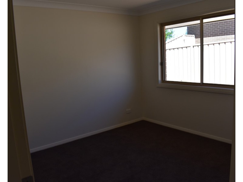 6 Rosewood Avenue, Parkes NSW 2870