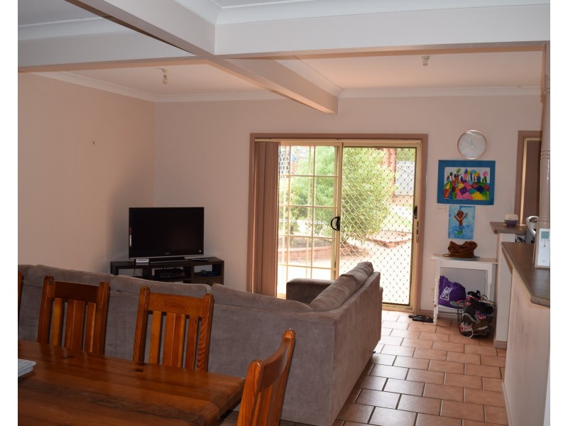 14 Oswin Street, Parkes NSW 2870