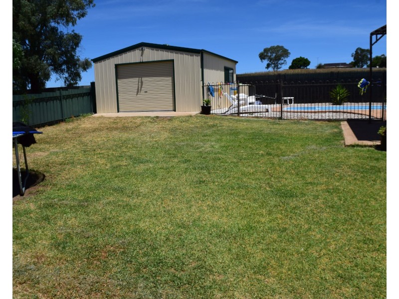 79 Woodward Street, Parkes NSW 2870