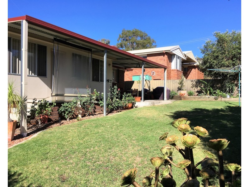 32  Barton Street, Parkes NSW 2870