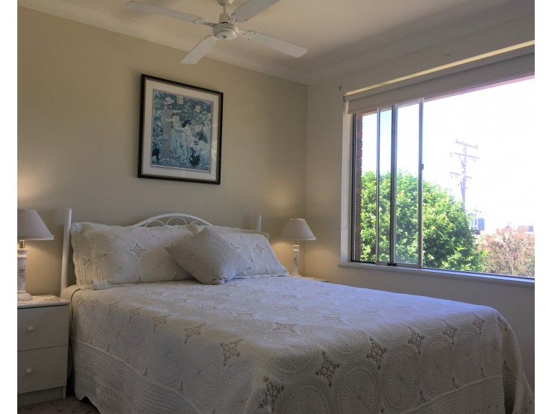 32  Barton Street, Parkes NSW 2870