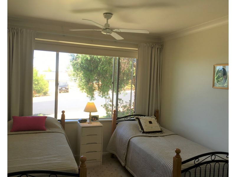 32  Barton Street, Parkes NSW 2870