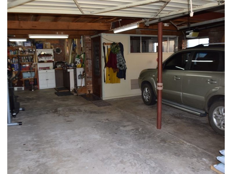 32  Barton Street, Parkes NSW 2870