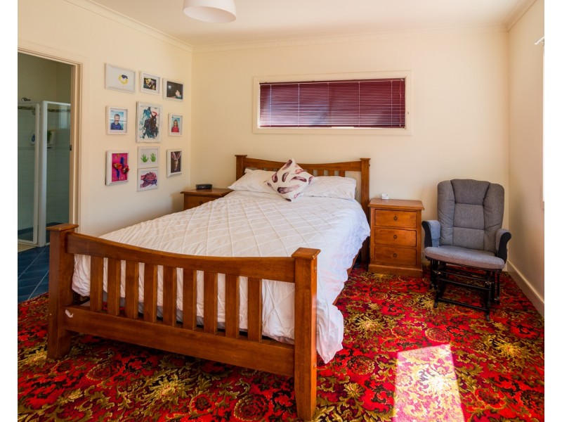 34 High Street, Parkes NSW 2870