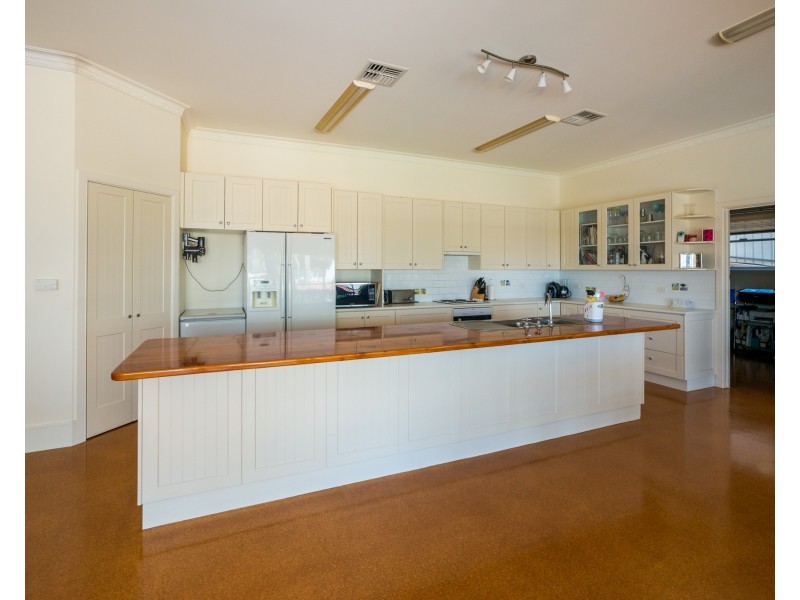 34 High Street, Parkes NSW 2870