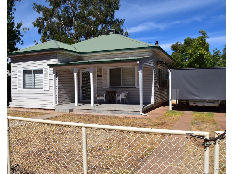 114 Euchie Street, Peak Hill NSW 2869