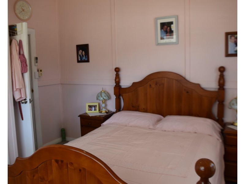 114 Euchie Street, Peak Hill NSW 2869