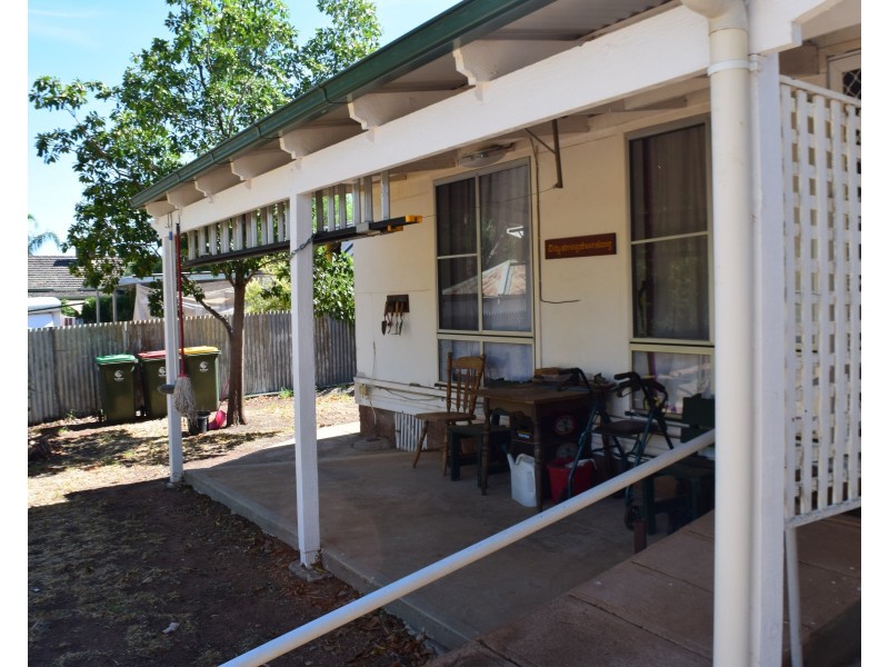 114 Euchie Street, Peak Hill NSW 2869