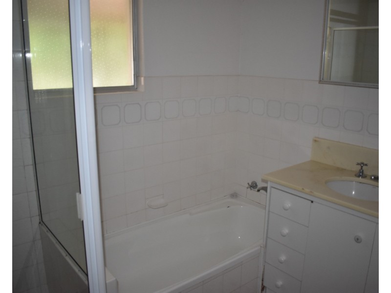 15 Bushman Street, Parkes NSW 2870