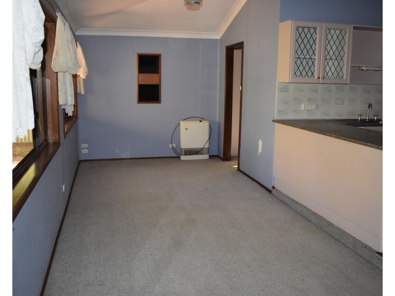 9 Carrington Street, Parkes NSW 2870