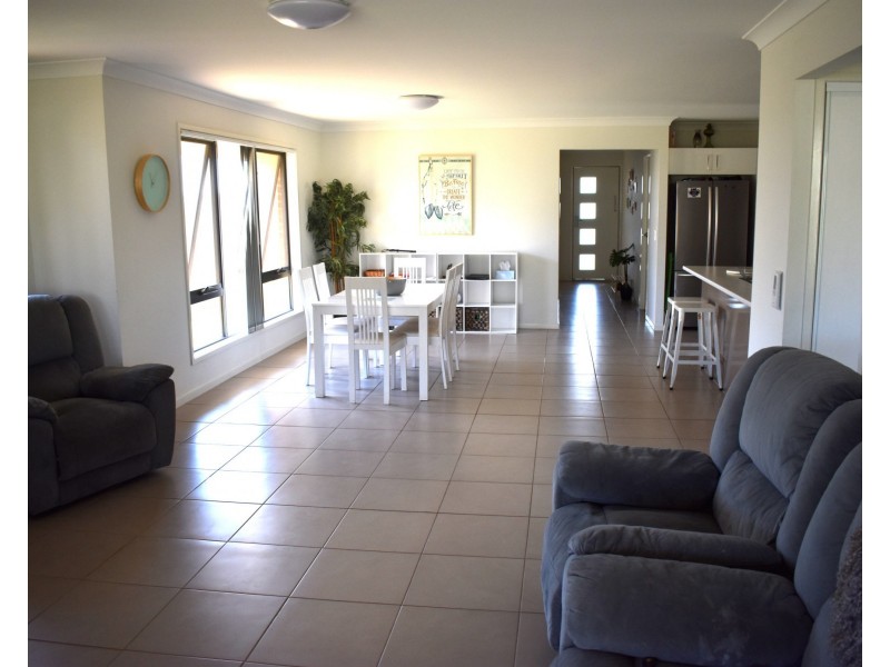 22 Blaxland Street, Parkes NSW 2870