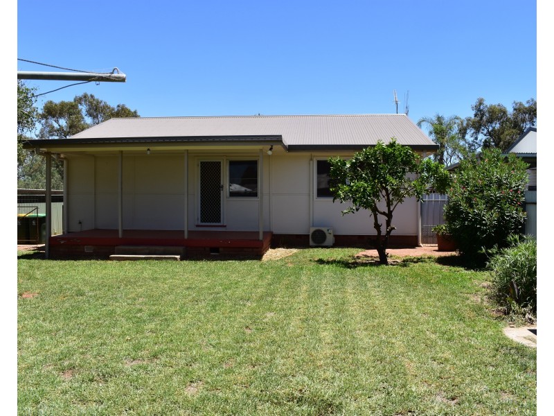 5 Moon Crescent, Parkes NSW 2870
